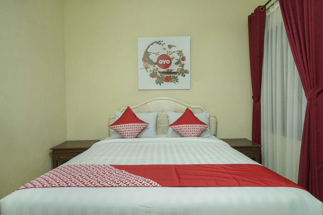 Oyo 804 Ndalem Maharani Guest House Yogyakarta Exteriör bild