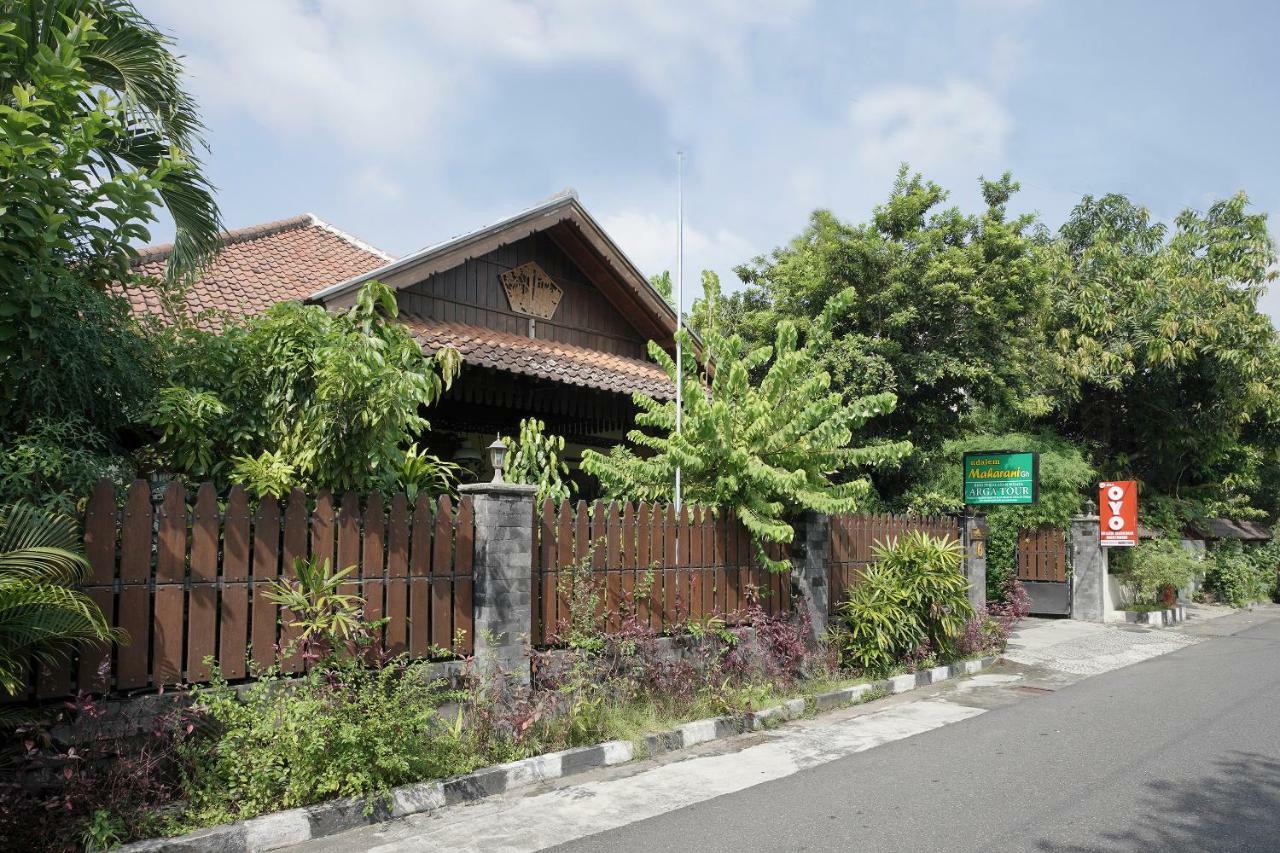 Oyo 804 Ndalem Maharani Guest House Yogyakarta Exteriör bild