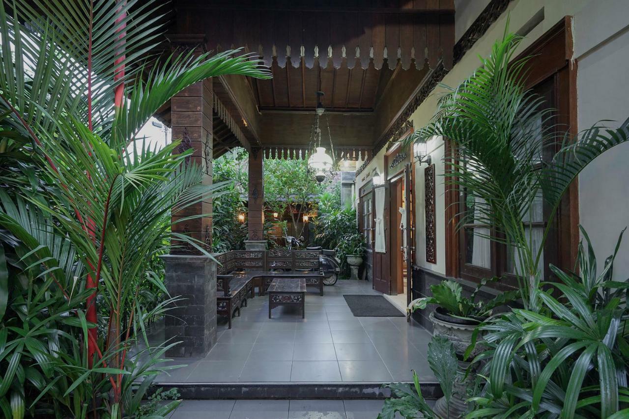 Oyo 804 Ndalem Maharani Guest House Yogyakarta Exteriör bild