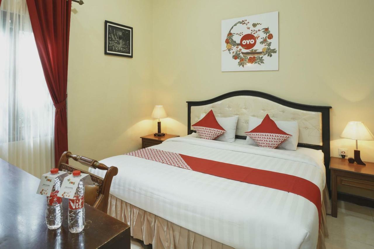 Oyo 804 Ndalem Maharani Guest House Yogyakarta Exteriör bild